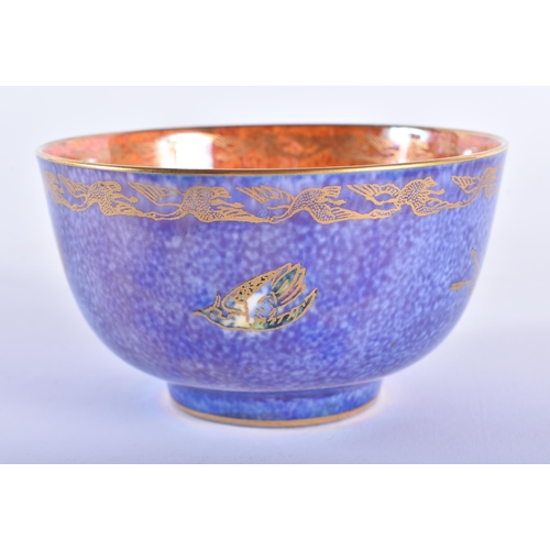 185 - A WEDGWOOD LUSTRE BOWL painted with birds. 10 cm diameter.