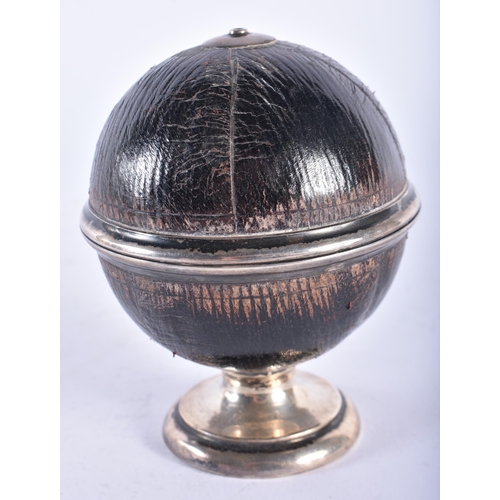 259 - AN UNUSUAL GEORGE III LEATHER MOUNTED SILVER STRING BOX AND COVER. 269 grams. 9.75 cm x 7.75 cm.