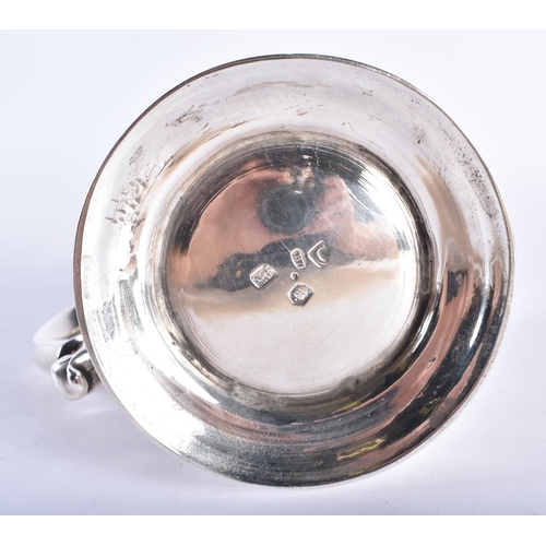 260 - A GEORGE III SILVER MUG. London 1798. 340 grams. 14 cm x 12 cm.