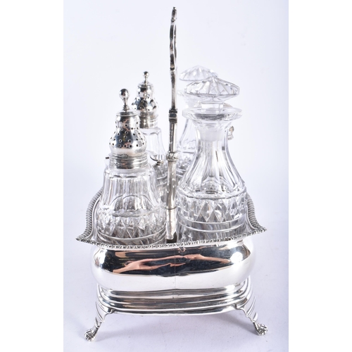 262 - A GEORGE III SILVER CRUET SET. London 1815. Weighable silver 448 grams. 23 cm x 19 cm.