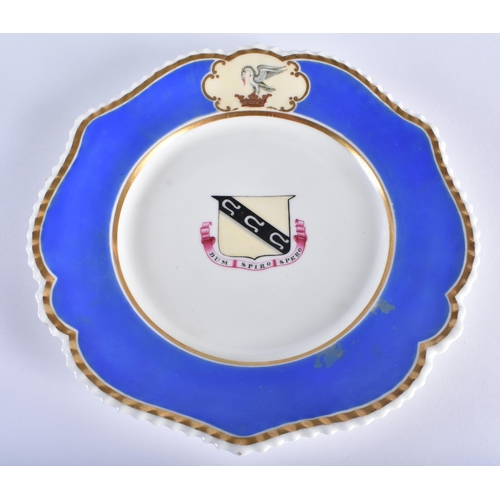 29 - FOUR EARLY 19TH FLIGHT BARR & BARR AND CHAMBERLAINS WORCESTER ARMORIAL PLATES in various forms and s... 