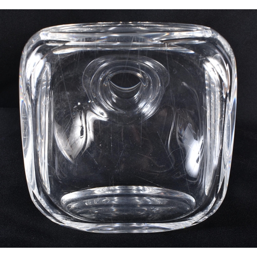 331 - ANDREW WICKHAM WARNER BROTHERS PRESENTATION GLASS DECANTER 1967-1987. 27 cm high. WE ARE UNABLE TO O... 