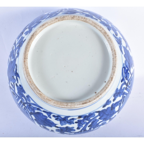 351 - A 17TH CENTURY CHINESE BLUE AND WHITE PORCELAIN POTTICHE CENSER Kangxi. 21 cm x 15.5 cm.