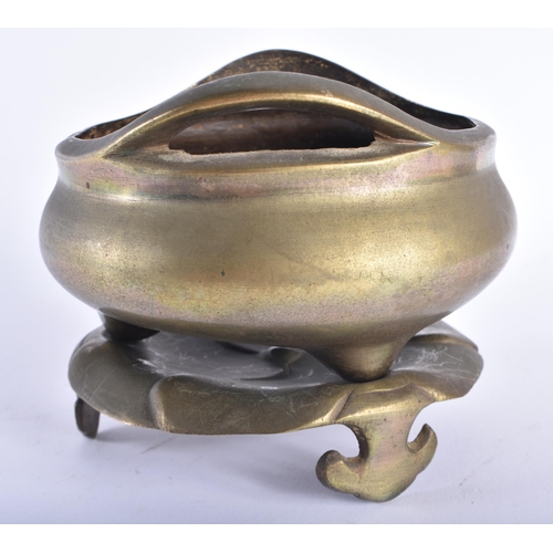 416 - A CHINESE QING DYNASTY BRONZE CENSER ON STAND. 13.5 cm wide, internal width 11.5 cm. (2)