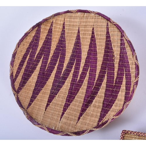 436 - ASSORTED AFRICAN TRIBAL TOOTSI WOVEN DISHES/SCREEN. (qty)