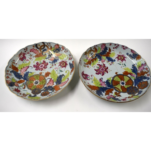 463 - A PAIR OF 18TH CENTURY CHINESE EXPORT TOBACCO LEAF PORCELAIN PLATES Yongzheng/Qianlong. 22 cm wide.