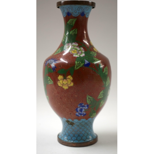 476 - ASSORTED CHINESE ITEMS including a dragon vase. Largest 21 cm high. (4)