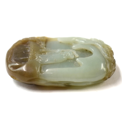 488 - AN EARLY 20TH CENTURY CHINESE TWO TONE JADE BOULDER Late Qing/Republic. 6.5 cm x 3.5 cm.