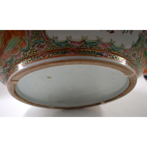 504 - AN EXTREMELY LARGE 19TH CENTURY CHINESE CANTON BOWL Qing 53 cn  x 24 cm