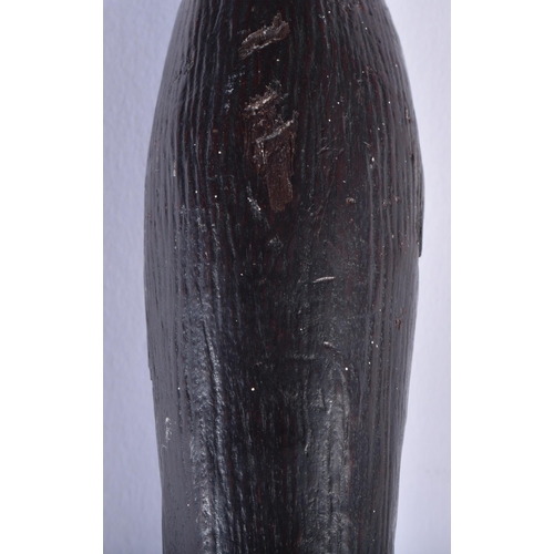 552 - A 19TH CENTURY AUSTRALIAN TRIBAL CARVED WOOD NULLA NULLA WADDY CLUB. 63 cm long.