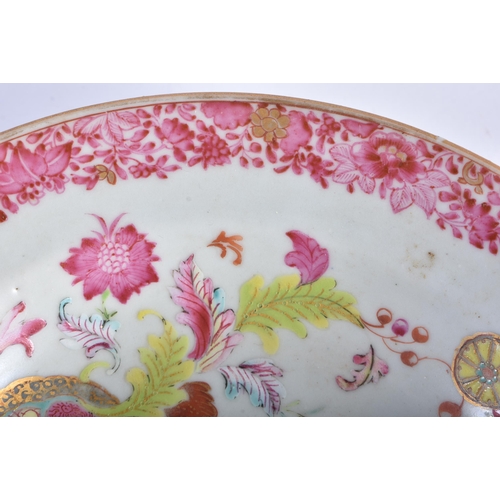 564 - AN 18TH CENTURY CHINESE FAMILLE ROSE PSEUDO TOBACCO LEAF PUDDING DISH Qianlong. 16 cm diameter.