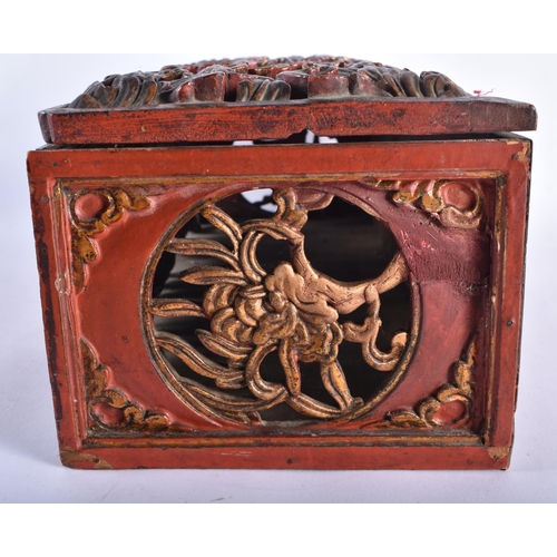 584 - A 19TH CENTURY CHINESE PAINTED AND GILDED WOOD OPENWORK CASKET Late Qing. 45 cm x 15 cm.