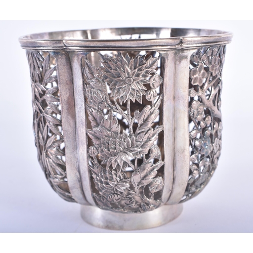 67 - A 19TH CENTURY CHINESE EXPORT RETICULATED SILVER BEAKER BOWL by Wang Hing. 146 grams.