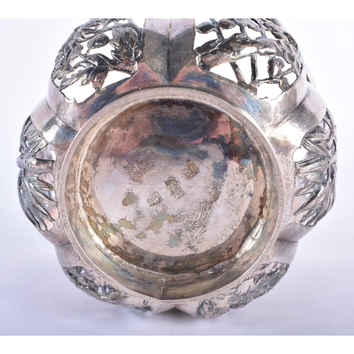 67 - A 19TH CENTURY CHINESE EXPORT RETICULATED SILVER BEAKER BOWL by Wang Hing. 146 grams.