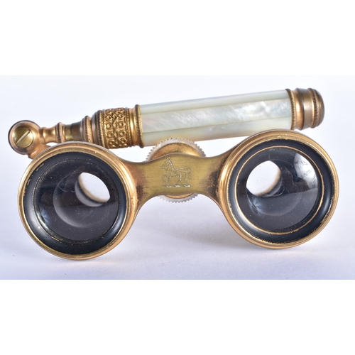 72 - A PAIR OF MOTHER OF PEARL OPERA GLASSES. 18 cm x 8 cm extended.