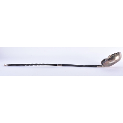 99 - AN ANTIQUE ENGLISH SILVER AND HORN TODDY LADLE. 64 grams. 43 cm long.