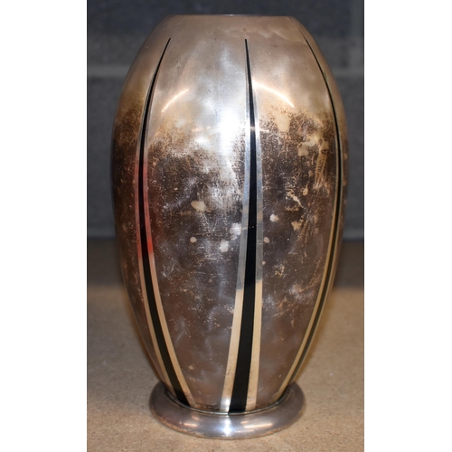 1041 - WMF Ikora Vase, Silver Plated, Germany, Art Deco, 20th Century, Zeppelin Shape.  25cm x 13cm