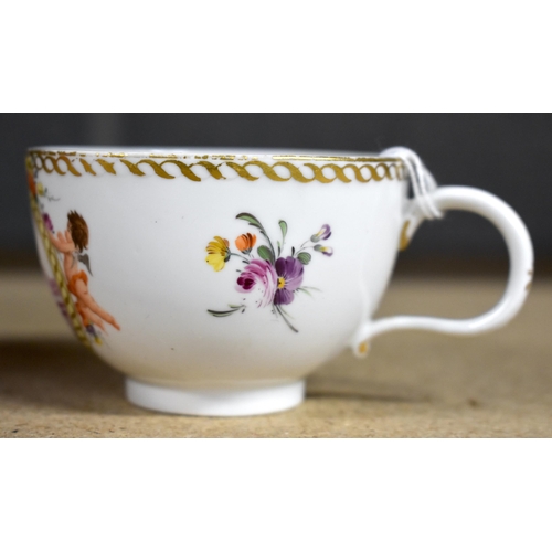 1056 - Antique Den Haag (Hague) Porcelain Tea Cup Circa 1780.  7.6cm x 5cm