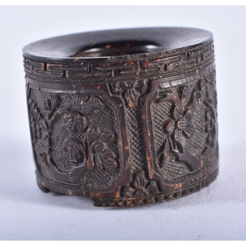 1070 - A RARE 18TH CENTURY CHINESE CARVED COCONUT RING Qianlong. 4 cm wide.