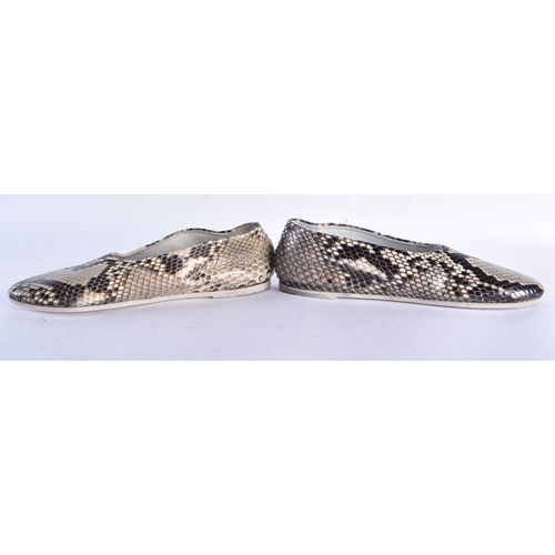 619 - A PAIR OF ITALIAN PYTHON MARSELL DESIGNER SHOES. Size 36. 26 cm long.