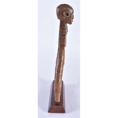 624 - AN AFRICAN TRIBAL CARVED WOOD FERTILITY PULLEY. 24 cm high.