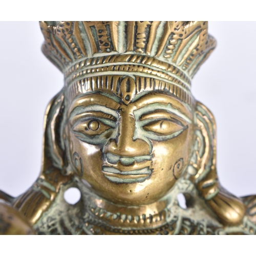 650 - A FINE 18TH CENTURY INDIAN BRONZE FIGURE OF A HINDU DEITY. 14 cm x 8 cm.