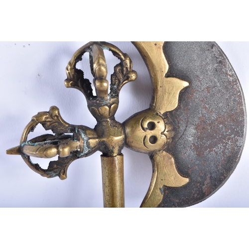 687 - A 19TH CENTURY TIBETAN BRONZE VAJRA AXE with skull mounts to iron blade. 27 cm long.