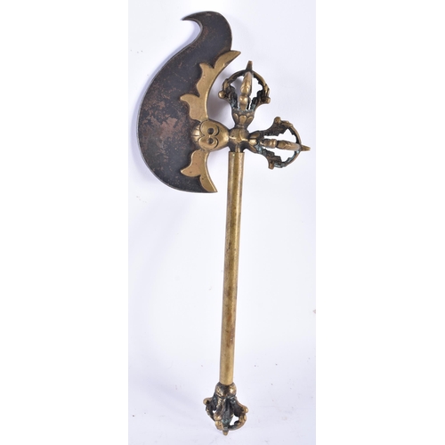 687 - A 19TH CENTURY TIBETAN BRONZE VAJRA AXE with skull mounts to iron blade. 27 cm long.