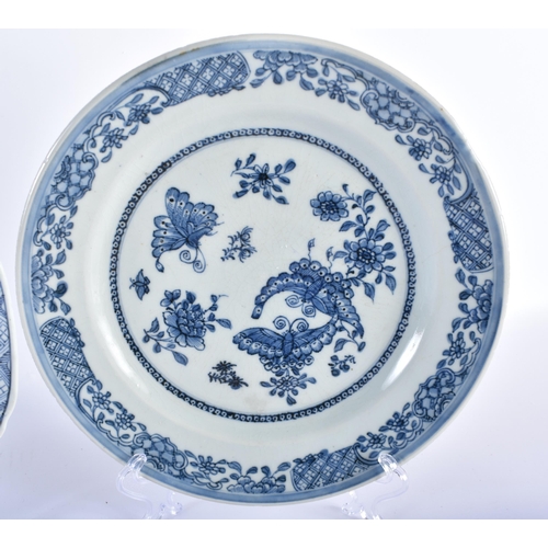 740 - FOUR 18TH CENTURY CHINESE EXPORT BLUE AND WHITE PORCELAIN PLATES Qianlong, together with a Qing blue... 