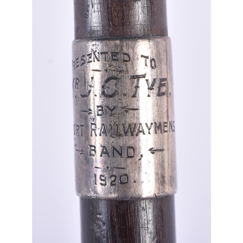 765 - Antique .925 sterling silver banded conductor's stick. Birmingham 1919. 74 grams. 37 cm long.