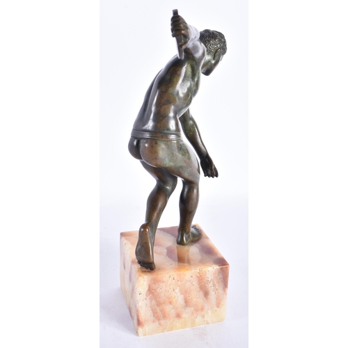 851 - A 19TH CENTURY EUROPEAN GRAND TOUR BRONZE FIGURE OF A DISCUS THROWER. 25 cm high.