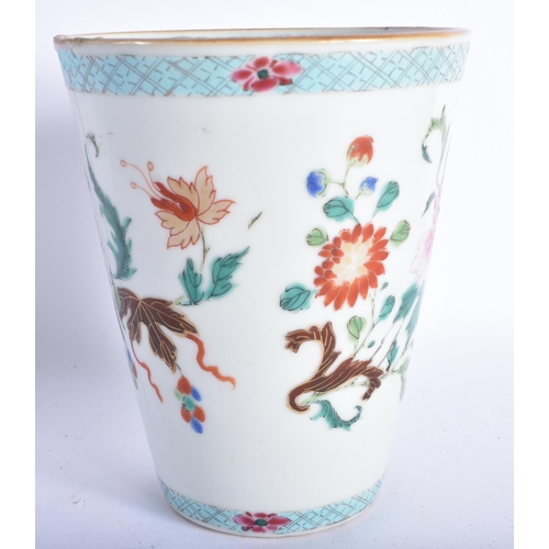 854 - AN UNUSUAL 18TH CENTURY CHINESE FAMILLE ROSE PORCELAIN BEAKER Qianlong. 12.5 cm high.