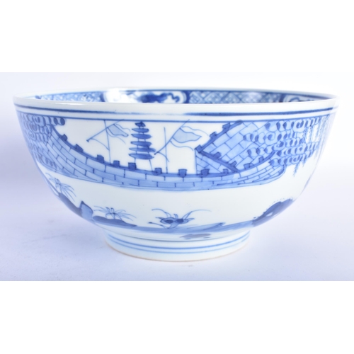 857 - A GOOD 17TH CENTURY CHINESE BLUE AND WHITE PORCELAIN BOWL Kangxi, bearing Ruo Shen Zhen Cang marks t... 