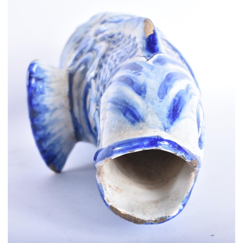 860 - AN ANTIQUE DELFT BLUE AND WHITE TIN GLAZED LEAPING FISH VASE. 21 cm high.