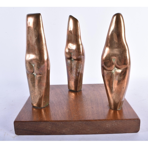 894 - AN UNUSUAL EARLY 20TH CENTURY BRONZE TRIPLE NUDE ABSTRACT SCULPTURE. 18 cm x 16 cm.