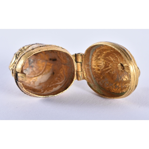 903 - A GEORGE III CRYSTAL GLASS SNUFF BOX together with a similar yellow metal acorn form Georgian box. L... 