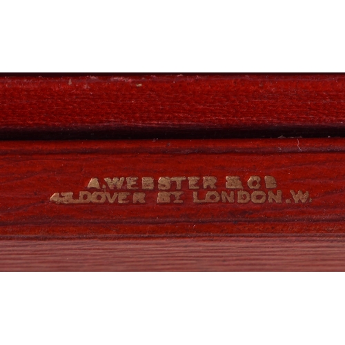 909 - A CHARMING ANTIQUE RED LEATHER COUNTRY HOUSE MOROCCAN LEATHER LETTER BOX. 24 cm x 14 cm.