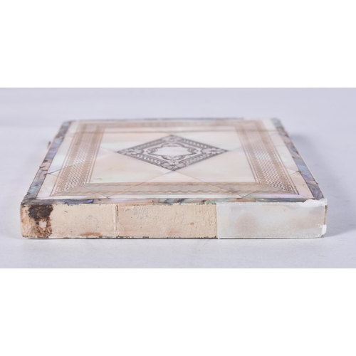 913 - AN ANTIQUE MOTHER OF PEARL CARD CASE. 11.5 cm x 8 cm.