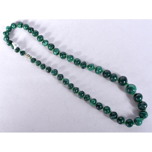 937 - A CHINESE MALACHITE NECKLACE. 78 grams. 40 cm long.