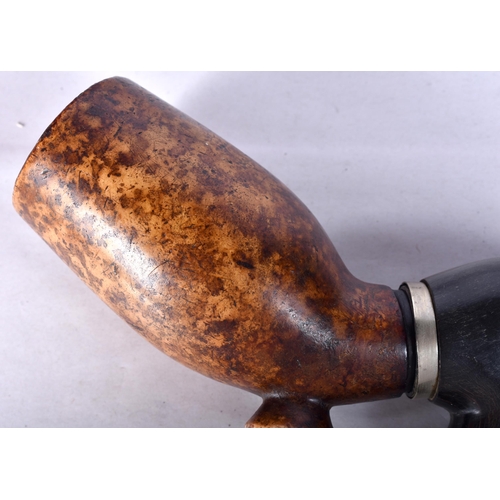 949 - A VERY LARGE ANTIQUE HORN AND BURR MEERSCHAUM PIPE. 40 cm long.