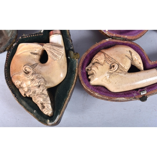 961 - TWO ANTIQUE MEERSCHAUM HEAD PIPES. 11 cm wide. (2)