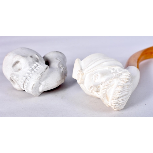 962 - TWO MEERSCHAUM PIPES. 14 cm long. (2)