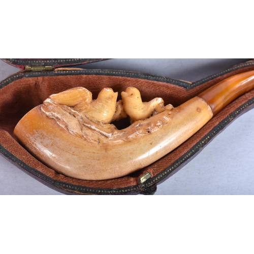 964 - TWO ANTIQUE MEERSCHAUM BIRD PIPES. 12 cm long. (2)