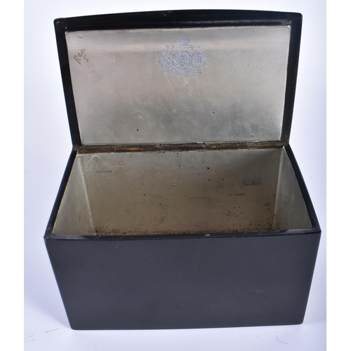 16 - A RUSSIAN BLACK LACQUER TROIKA BOX. 16 cm x 9 cm.