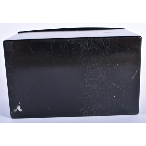 16 - A RUSSIAN BLACK LACQUER TROIKA BOX. 16 cm x 9 cm.