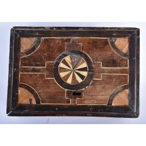 502 - AN EARLY 18TH CENTURY ITALIAN CARVED WOOD CASKET inlaid with bone. 28 cm x 18 cm.