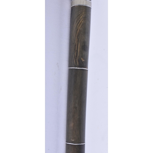 605 - A 19TH CENTURY ANGLO INDIAN FULL LENGTH HORN CANE possibly Rhinoceros. 88 cm long.