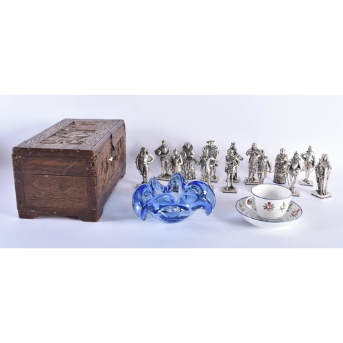 606 - AN UNUSUAL SET OF SILVER PLATED HISTORICAL KINGS AND QUEENS FIGURES together with a New Hall cup and... 