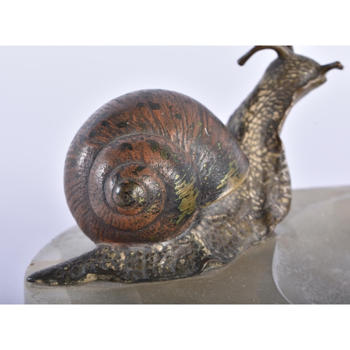 6 - A RARE EARLY 20TH CENTURY AUSTRIAN COLD PAINTED BRONZE AND ONYX ASHTRAY mounted with a roaming snail... 