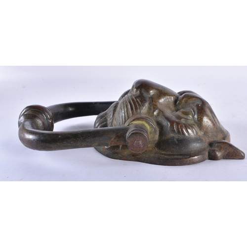 749 - A CONTEMPORARY BRONZE DOOR KNOCKER. 18 cm x 13 cm.